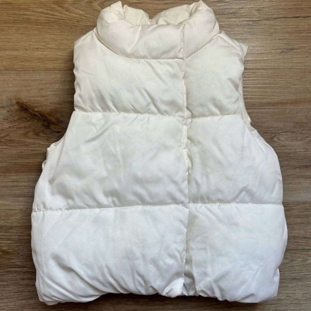 NWOT Old Navy White Puffer Vest w/ Fleece Lining 12–18 Months LIKE NEW